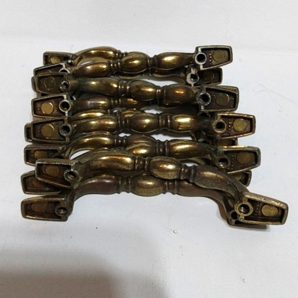 Keeler Brass Company Vintage brass handles set of 12 - Picture 9 of 11
